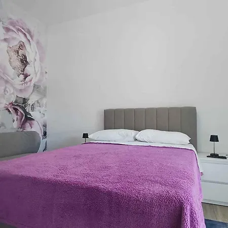 Near In Krk-insel Krk 54691 Apartament